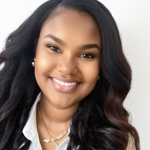 Meet your Posher, Lauryce